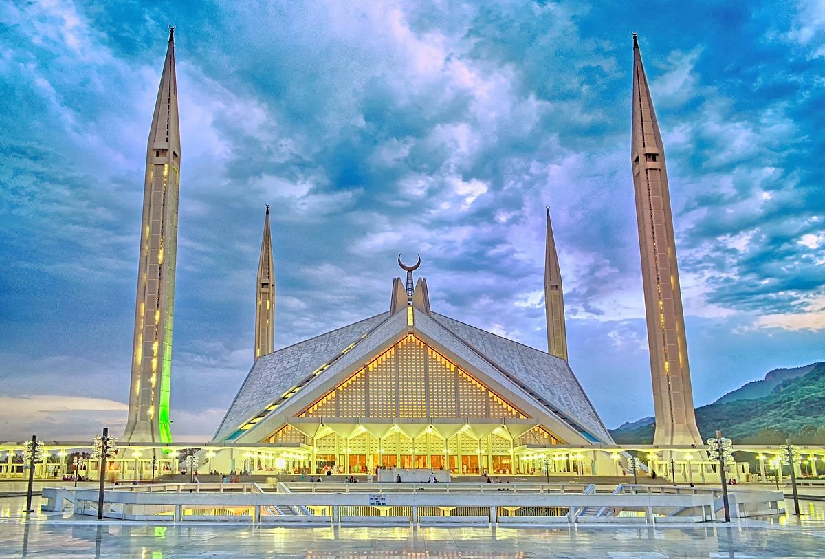 Faisal Masjid: An Icon of Islamic Architecture | by Muhammad Umair | Medium