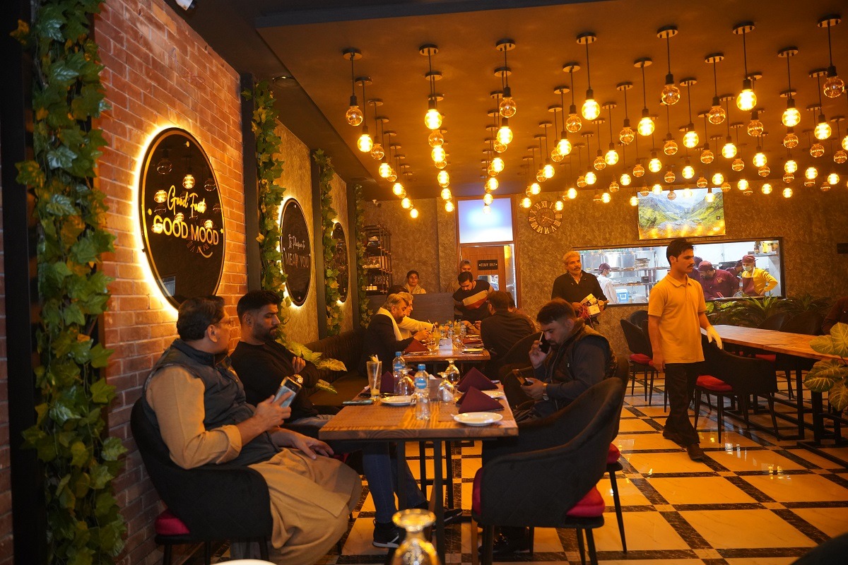El Momento steakhouse is a best choice to enjoy dinner in a cozy ambiance.