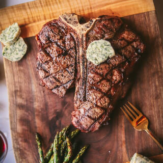The T-bone steak offers the best of both worlds by combining two exquisite cut the tenderloin and the strip steak. 