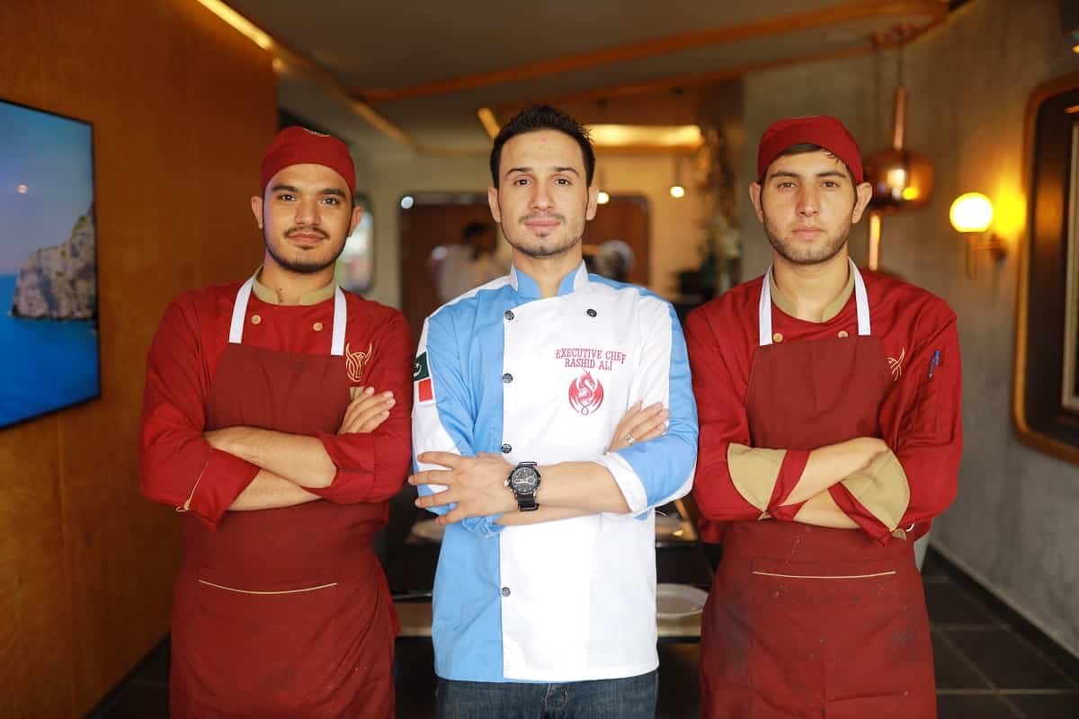 El Momento Islamabad Staff