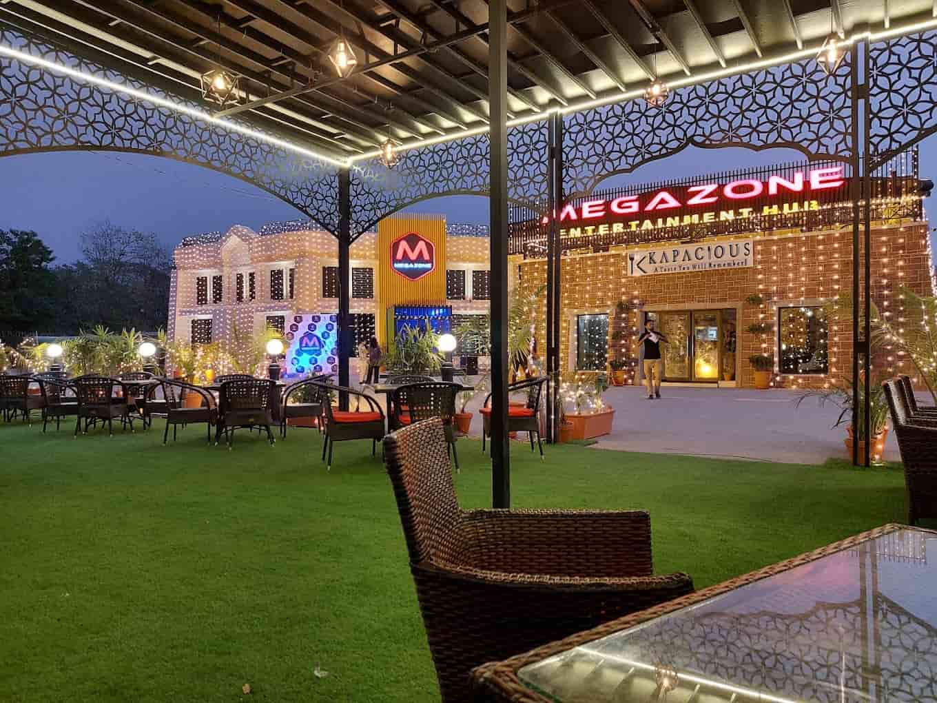 Kapacious Restaurant
