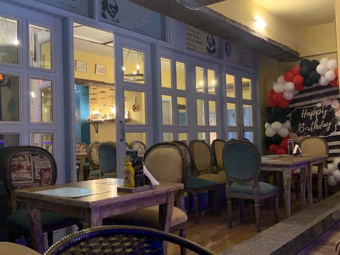 Shakespeare's Lounge