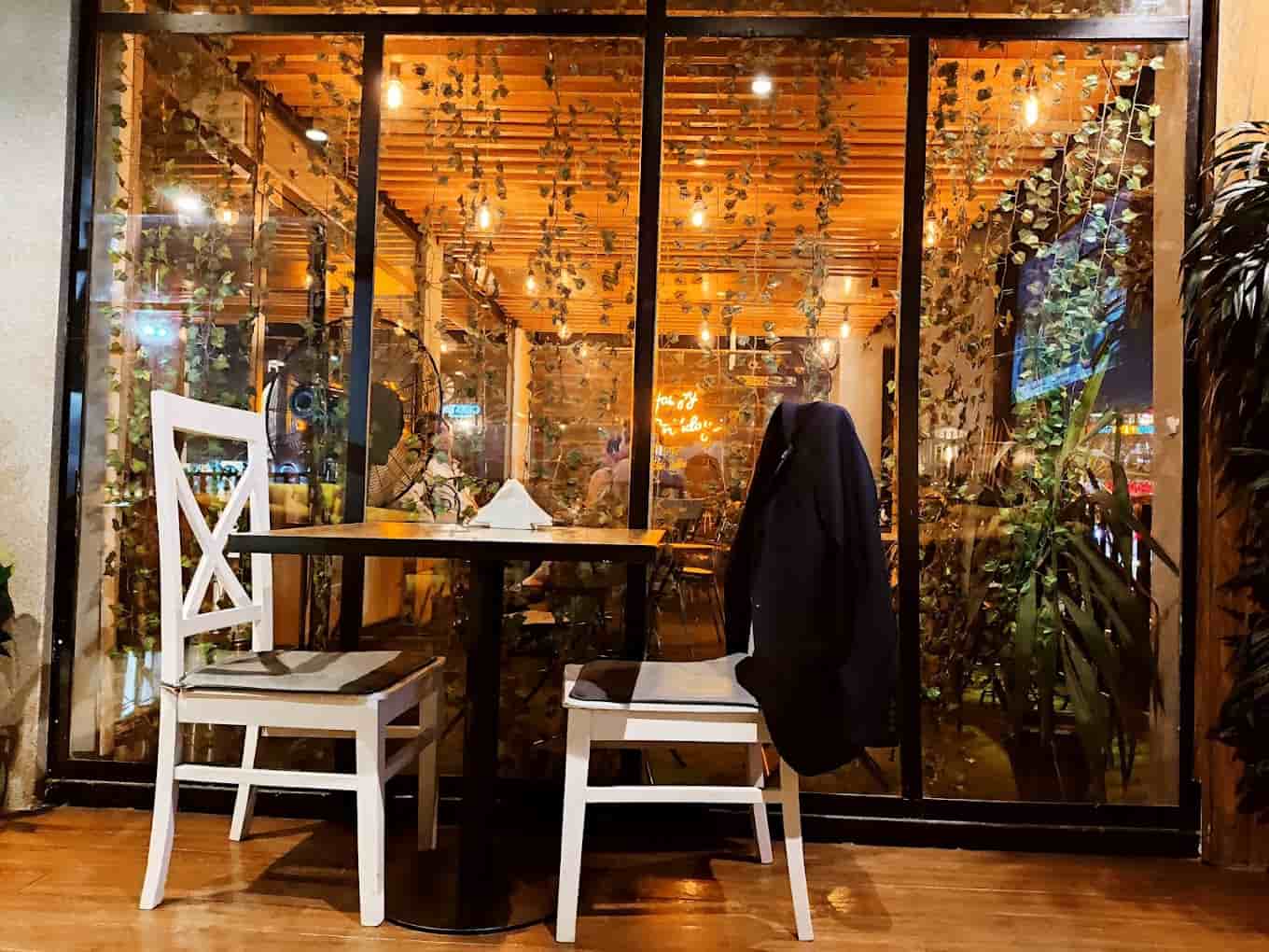 Mindanos Restaurant