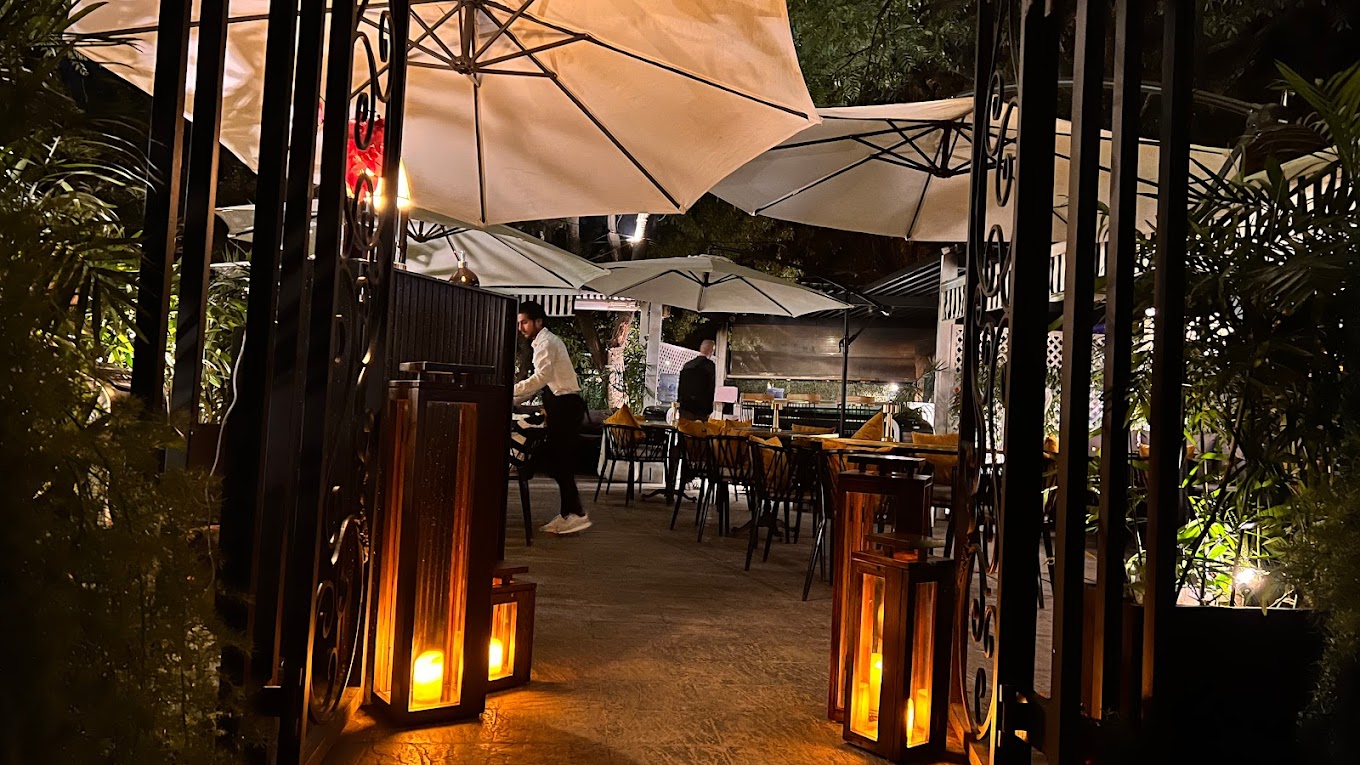 Bistro Noir
